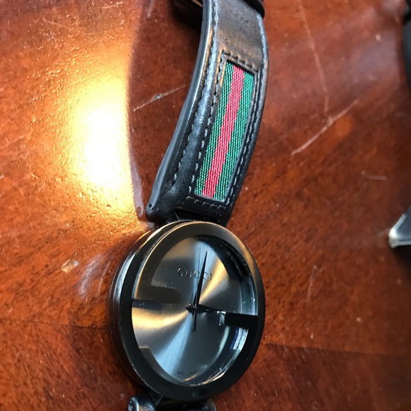 Authentic Gucci Interlocking Watch LIKE NEW unisex - Picture 2 of 4